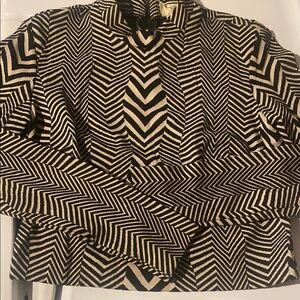 Artelier Nicole Miller cropped long sleeve knit top medium